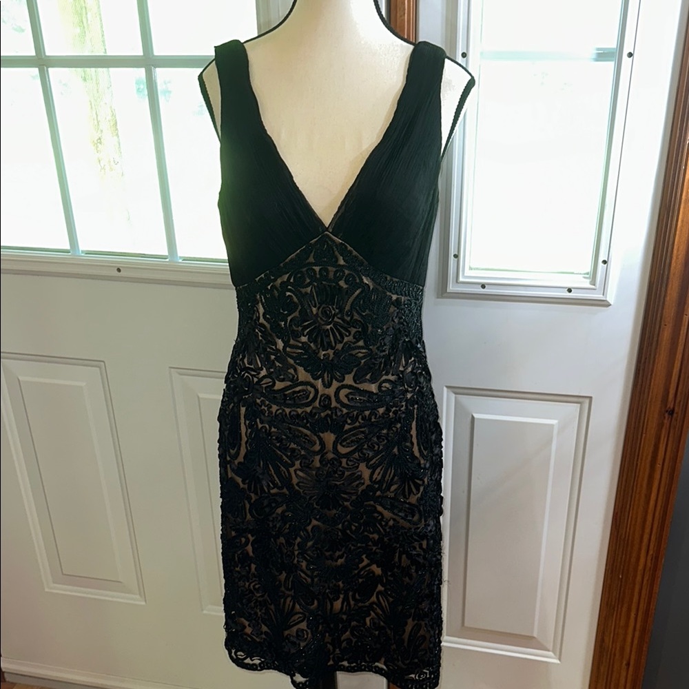 Sue Wong Black Sequin Embellished Sheath Midi Dress
